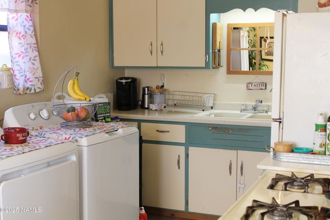 1012 W Aspinwall St, House other with 3 bedrooms, 1 bathrooms and null parking in Winslow AZ | Image 8