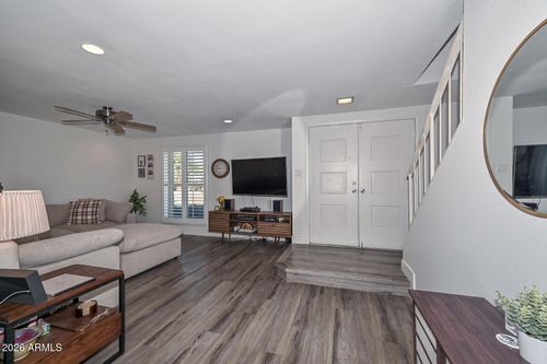 8305 E Vista Dr, Scottsdale, AZ, 85250-7321 | Card Image
