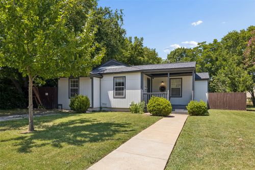 113 W Avenue E, Garland, TX, 75040-7123 | Card Image
