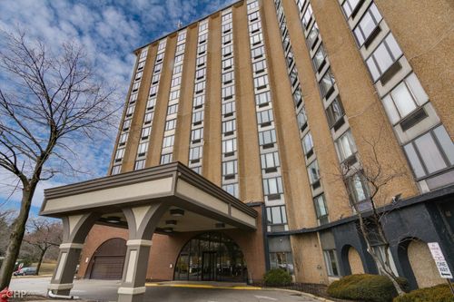 511-1 Renaissance Pl, Palatine, IL, 60067-3650 | Card Image