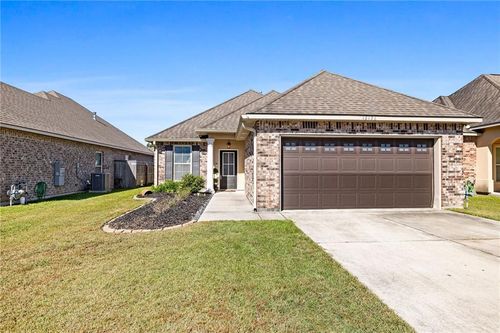 19196 Greenleaf Cir, Ponchatoula, LA, 70454-5272 | Card Image