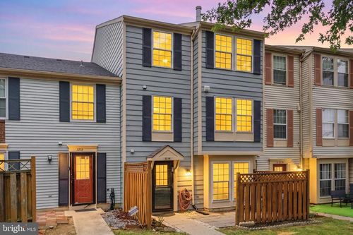 3214 Tapestry Cir, BURTONSVILLE, MD, 20866-2064 | Card Image
