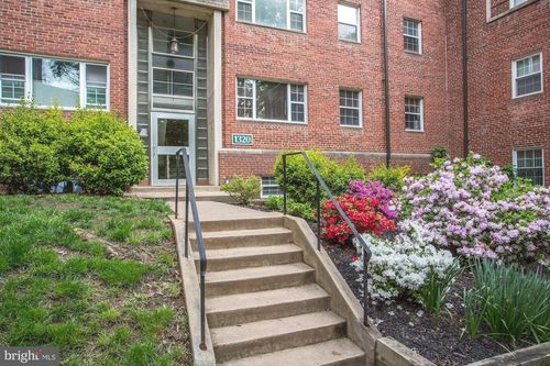 825-1320 Fort Myer Dr, ARLINGTON, VA, 22209-3526 | Card Image