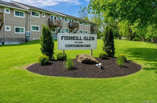 b-5 Fishkill Glen Dr, Fishkill, NY, 12524-2308 | Card Image