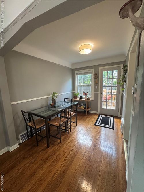 1317 E 4th St, Royal Oak, MI, 48067-2961 | Card Image