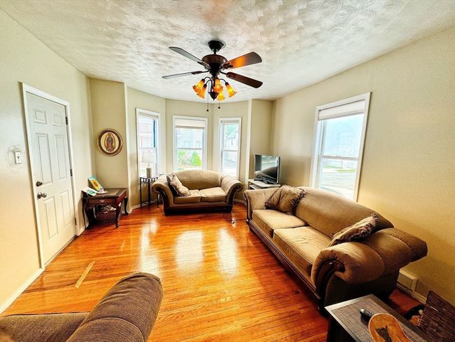 106 Eutaw Ave, Home with 4 bedrooms, 3 bathrooms and null parking in Lynn MA | Image 8