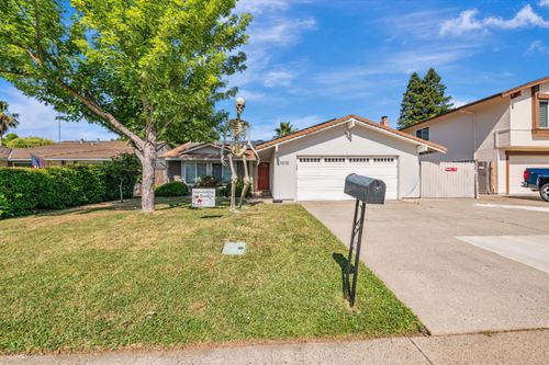 8232 Garry Oak Dr, Citrus Heights, CA, 95610-0625 | Card Image
