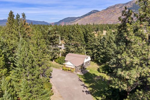 7515 Us Highway 2 E, Columbia Falls, MT, 59912 | Card Image