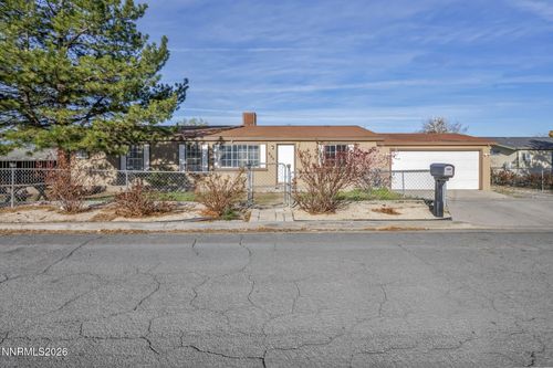 605 Wall Canyon Dr, Sun Valley, NV, 89433-8070 | Card Image