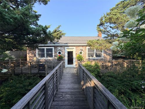 101 Greene Avenue, Brookhaven, NY, 11782 | Card Image