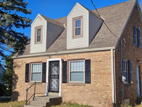 4800 W Green Tree Rd, Milwaukee, WI, 53223-5326 | Card Image