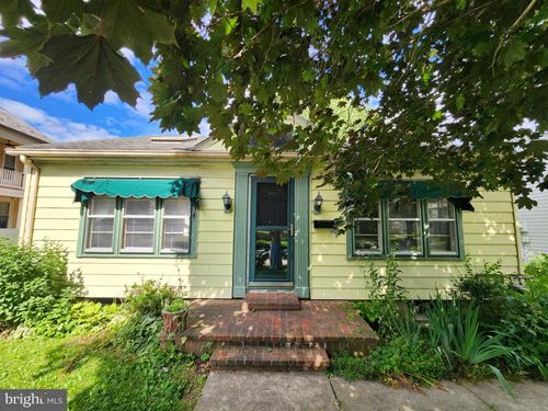 341 N Broad Street, LITITZ, PA, 17543 | Card Image