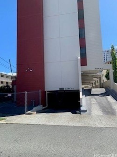 apt-403-1138 Hassinger St, Honolulu, HI, 96822-3930 | Card Image