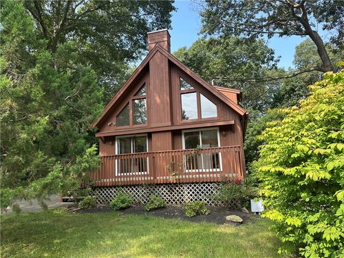 3 Ledgewood Dr, Westerly, RI, 02891-1310 | Card Image