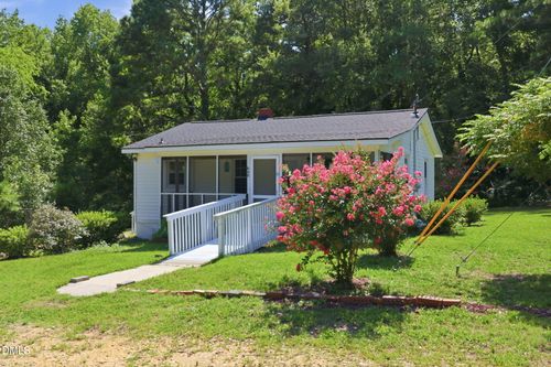 608 N 16th St, Erwin, NC, 28339-1414 | Card Image