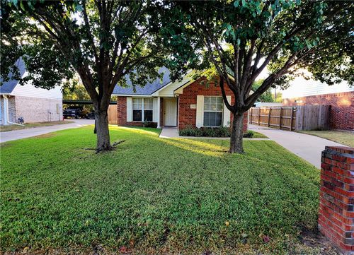 2423 Pintail Loop, College Station, TX, 77845-4316 | Card Image