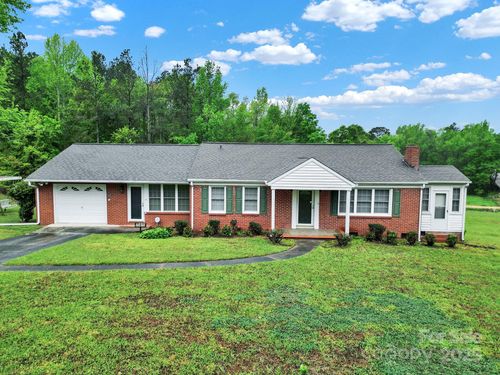 4462 Flat Creek Rd, Heath Springs, SC, 29058-8601 | Card Image