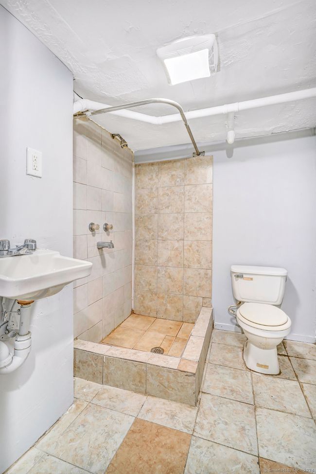 210 Forest Rd, House other with 3 bedrooms, 2 bathrooms and null parking in West Haven CT | Image 10