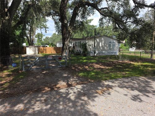 1020 Brinwood Dr, Seffner, FL, 33584-3696 | Card Image