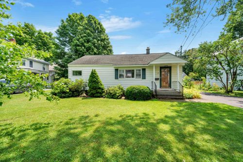 29 Central St, Essex Junction, VT, 05452-3116 | Card Image