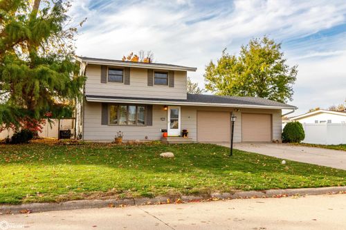 2111 S 5th St, Marshalltown, IA, 50158-4378 | Card Image