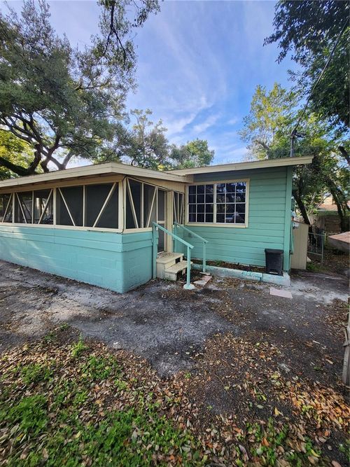 302 E 121st Ave, TAMPA, FL, 33612-5208 | Card Image