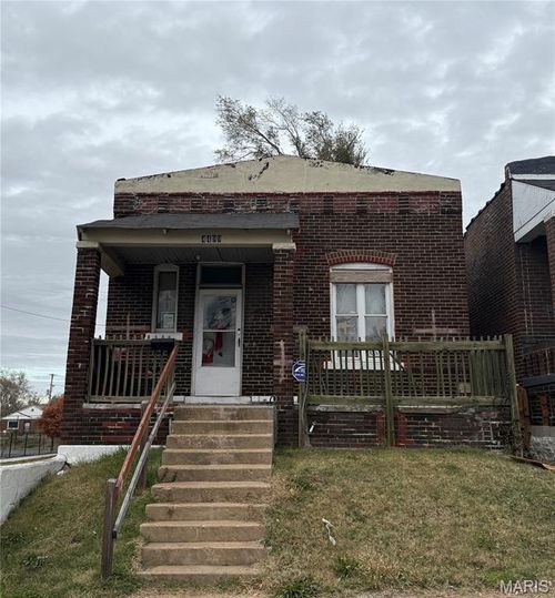 b-4499 Lee Ave, Saint Louis, MO, 63115-2730 | Card Image