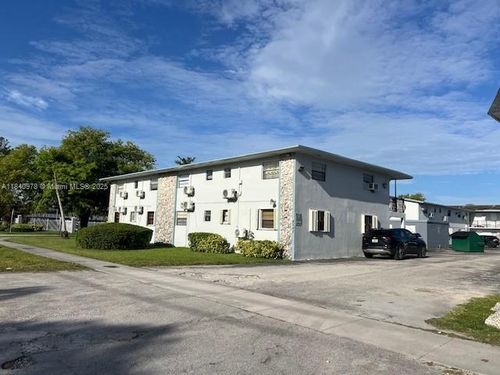 apt-14-4590 Ludlam Rd, Miami, FL, 33155-5802 | Card Image