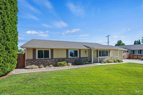 156 E Eastbrook Ct, Meridian, ID, 83646-5572 | Card Image