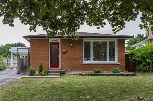 20 Laird Dr, Hamilton, ON, L8T4L7 | Card Image