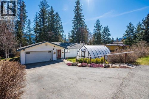 210 Bayview Street, Kaslo, BC, V1L1M0 | Card Image