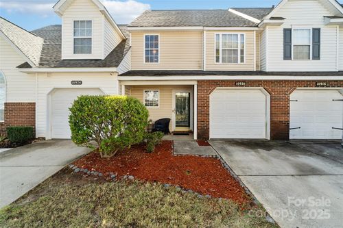 10920 Walking Path Ln, Charlotte, NC, 28213-5889 | Card Image