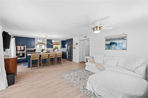 apt-39-1549 Sandpiper St, NAPLES, FL, 34102-1513 | Card Image