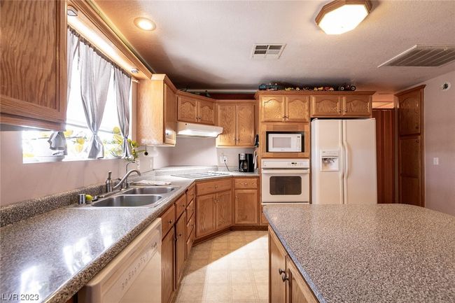 16714 E Steib St, House other with 2 bedrooms, 3 bathrooms and null parking in Crystal NV | Image 10