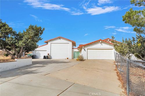 8770 Sky Line Dr, Pinon Hills, CA, 92372-9560 | Card Image