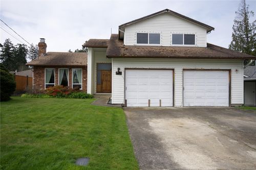 335 Meadow View St, Parksville, BC, V9P1W2 | Card Image