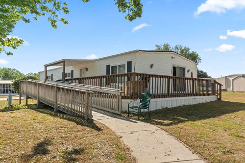 812 Waterview Dr., North Myrtle Beach, SC, 29582 | Card Image