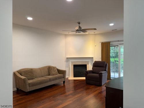 620 Turlington Ct, Livingston, NJ, 07039-8267 | Card Image
