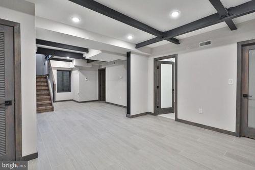 1022 Christian St, PHILADELPHIA, PA, 19147-3743 | Card Image