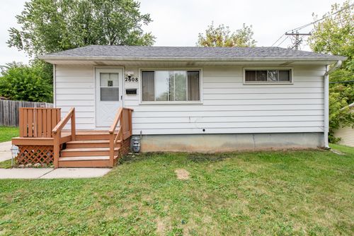 2608 Menominee Rd, Waukegan, IL, 60087-4507 | Card Image