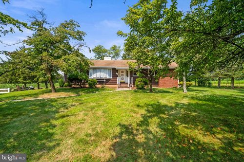 392 Extonville Rd, ALLENTOWN, NJ, 08501-1503 | Card Image