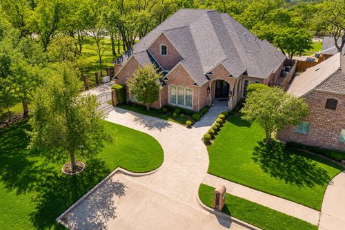 2726 Country Club Rd, Pantego, TX, 76013-3100 | Card Image