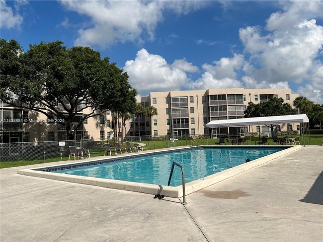 APT-406 - 1830 Sabal Palm Dr, Condo with 3 bedrooms, 2 bathrooms and null parking in Davie FL | Image 12