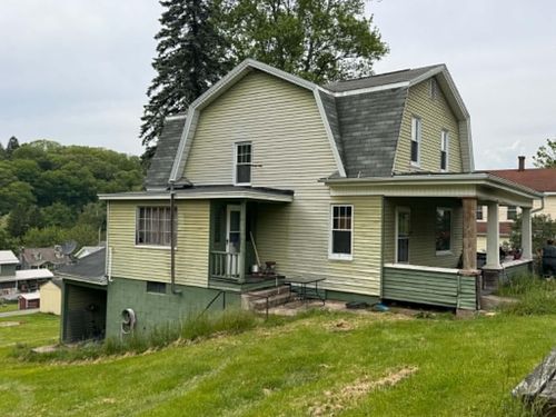 60 S White St, Brookville, PA, 15825-2426 | Card Image