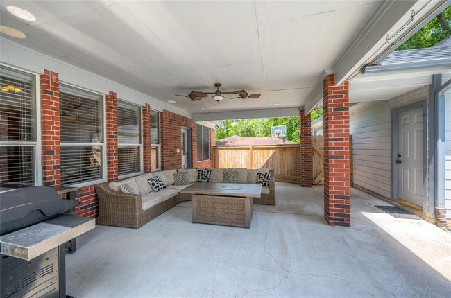 29518 Timber Trail St, House other with 5 bedrooms, 4 bathrooms and 2 parking in Spring TX | Image 39