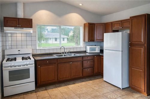 494 Alta Mesa Dr, Riverside, CA, 92507-3121 | Card Image