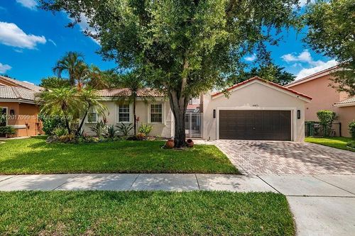 19871 Sw 3rd Pl, Pembroke Pines, FL, 33029-1253 | Card Image