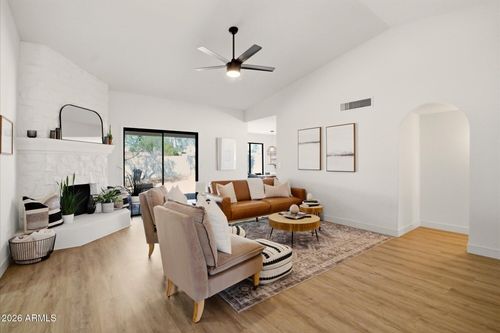 10690 E Mercer Ln, Scottsdale, AZ, 85259-3850 | Card Image