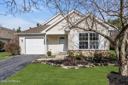 11 Schoolhouse Ln, Lakewood, NJ, 08701-5759 | Card Image
