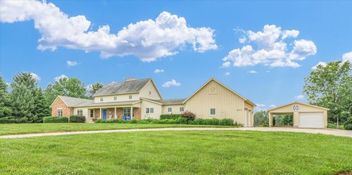 647 County Farm Rd, Monticello, IL, 61856-8230 | Card Image